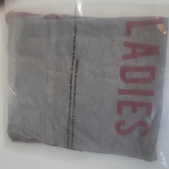 Women grey and burgundy All the Jingle Ladies Christmas Shirt size M - Picture 6 of 6